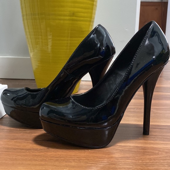 Platform Heels - Picture 2 of 3